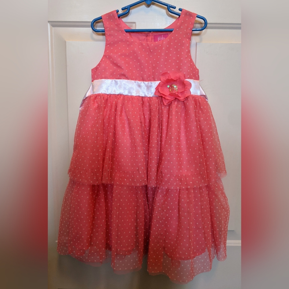Girls "Pinky" Dot Mesh Tiered Dress w/Flower Accent, size 6
